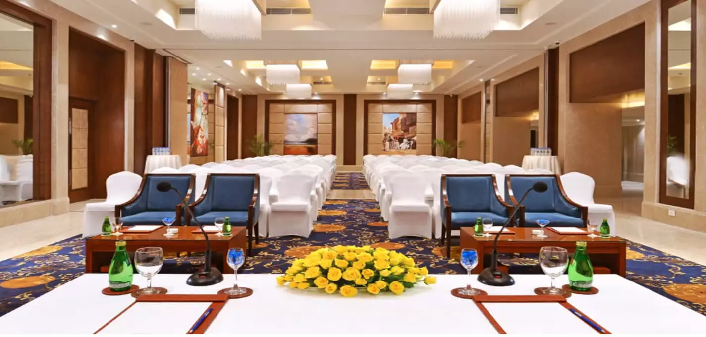 Golden Sarovar Portico